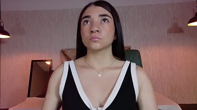 Snapshot of Aurora_jones11 chatting on October 20, 3:29 am Aurora jones11 online show from October 20, 3:29 am