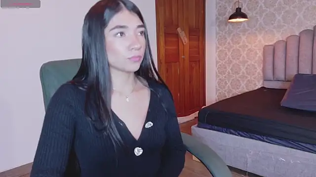 Snapshot of Aurora_jones11 chatting on October 22, 4:13 am Aurora jones11 online show from October 22, 4:13 am