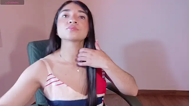 Snapshot of Aurora_jones11 chatting on October 29, 4:04 am Aurora jones11 online show from October 29, 4:04 am