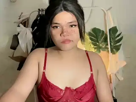 Snapshot of Sassy_lenarxx chatting on June 20, 9:50 pm Sassy lenarxx online show from June 20, 9:50 pm