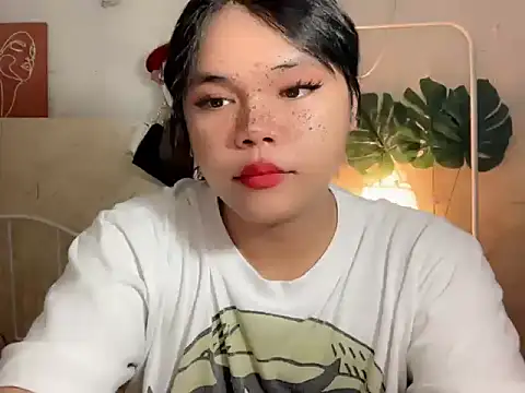Snapshot of Sassy_lenarxx chatting on July 29, 3:54 pm Sassy lenarxx online show from July 29, 3:54 pm