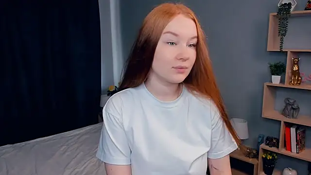 ElizKucel online show from September 18, 7:32 am