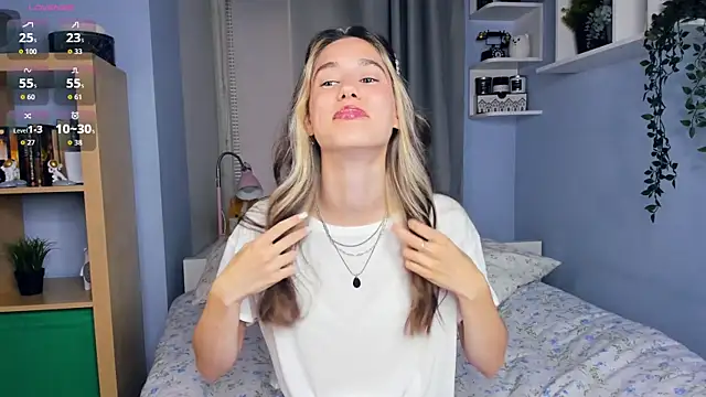 Snapshot of AntonettaTarring chatting on September 25, 7:45 am AntonettaTarring online show from September 25, 7:45 am