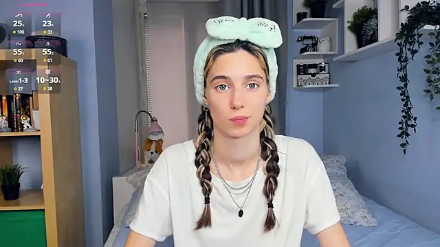 Snapshot of AntonettaTarring chatting on September 27, 7:35 am AntonettaTarring online show from September 27, 7:35 am