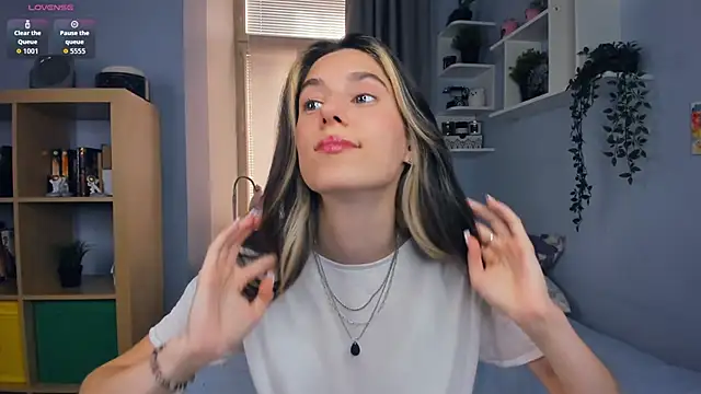 Snapshot of AntonettaTarring chatting on September 30, 7:24 am AntonettaTarring online show from September 30, 7:24 am