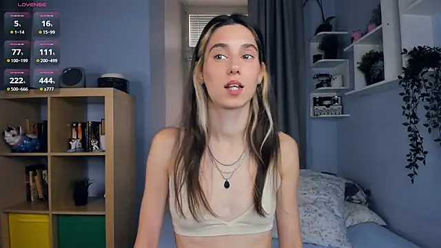 Snapshot of AntonettaTarring chatting on October 3, 8:22 am AntonettaTarring online show from October 3, 8:22 am