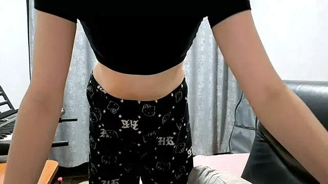CutieAnny online show from June 5, 10:15 pm