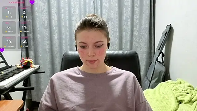 CutieAnny online show from June 11, 8:40 pm