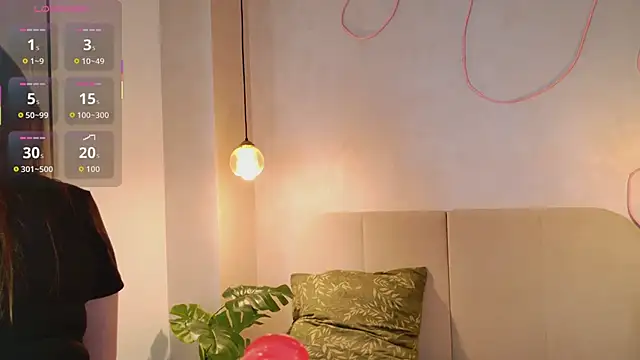 HoneyLace  online show from January 18, 1:48 pm