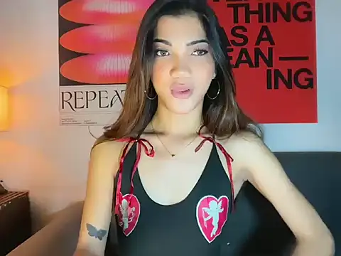 CassieSommereux online show from February 12, 6:52 am