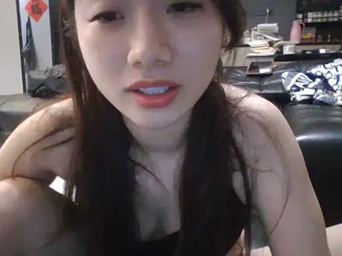 Snapshot of Amy-bb chatting on September 17, 8:32 pm Amy-bb online show from September 17, 8:32 pm