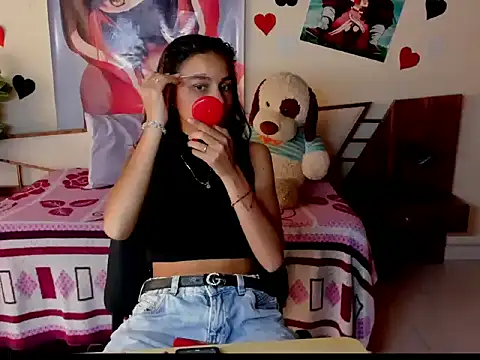 Skylovershot online show from March 5, 5:42 pm