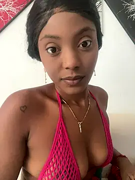 Snapshot of zaracollins01 chatting on September 29, 2:00 pm zaracollins01 online show from September 29, 2:00 pm