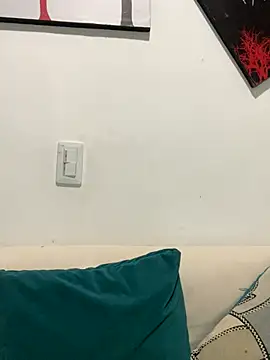 Snapshot of zaracollins01 chatting on September 30, 3:55 am zaracollins01 online show from September 30, 3:55 am