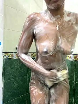 Snapshot of zaracollins01 chatting on October 11, 3:21 pm zaracollins01 online show from October 11, 3:21 pm