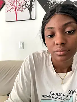 Snapshot of zaracollins01 chatting on October 23, 1:43 pm zaracollins01 online show from October 23, 1:43 pm