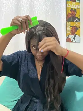 zaracollins01 online show from November 30, 3:32 am