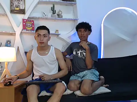 Snapshot of LONDON_BOYS1 chatting on September 10, 3:17 am LONDON BOYS1 online show from September 10, 3:17 am