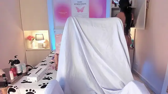 LexxaQueen online show from February 17, 4:09 am