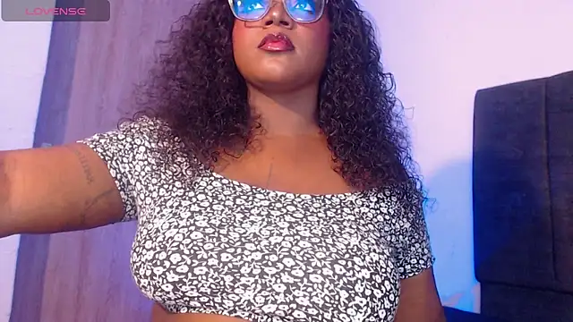 Mimi Gil online show from December 22, 8:33 am