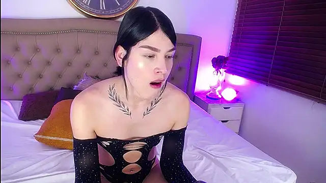 Snapshot of AuroraRicci chatting on October 3, 2:03 pm AuroraRicci online show from October 3, 2:03 pm