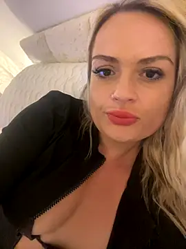 Seductive-SkyeXXX online show from September 16, 5:47 pm