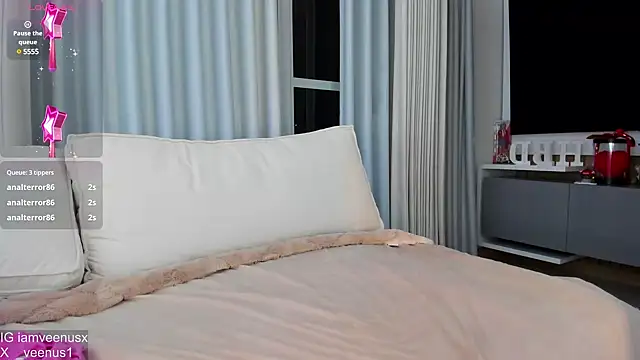 Snapshot of _veenus chatting on January 20, 2:22 am veenus online show from January 20, 2:22 am