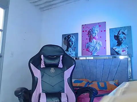 aisha299 online show from October 8, 5:43 pm