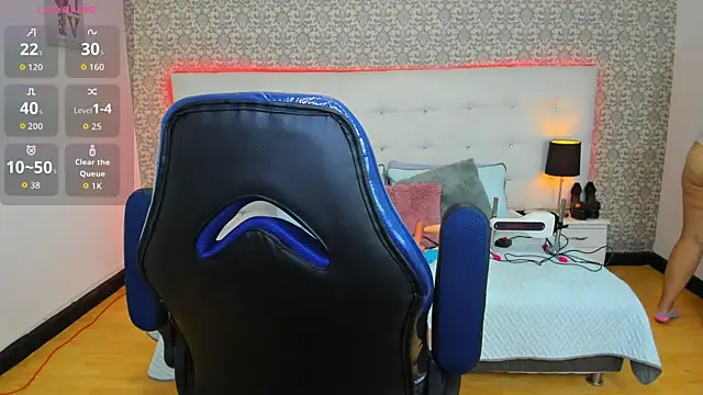 Snapshot of Manu_silver_ chatting on September 24, 7:28 pm Manu silver  online show from September 24, 7:28 pm