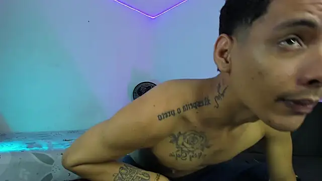 twinkDuohot online show from April 30, 9:19 pm