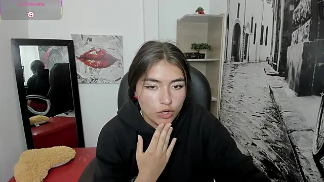 grace  lovely online show from September 13, 2:28 pm
