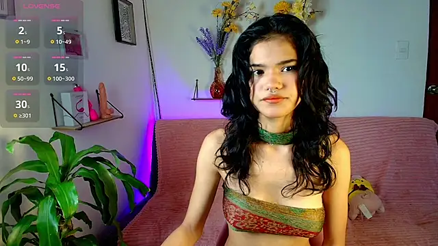 emycarver09 online show from October 13, 12:16 pm