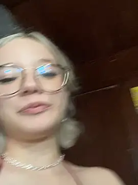 Snapshot of sukubo__ chatting on February 1, 9:30 am sukubo online show from February 1, 9:30 am