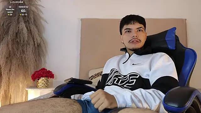 Snowlann online show from November 21, 12:59 pm