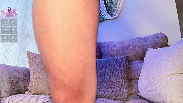 Snapshot of ThiagoHunk chatting on February 21, 8:32 pm ThiagoHunk online show from February 21, 8:32 pm