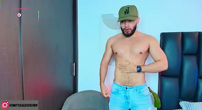 ThiagoHunk online show from April 23, 9:50 pm