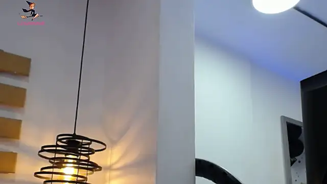 Snapshot of ArianaSantana chatting on October 31, 1:12 pm ArianaSantana online show from October 31, 1:12 pm