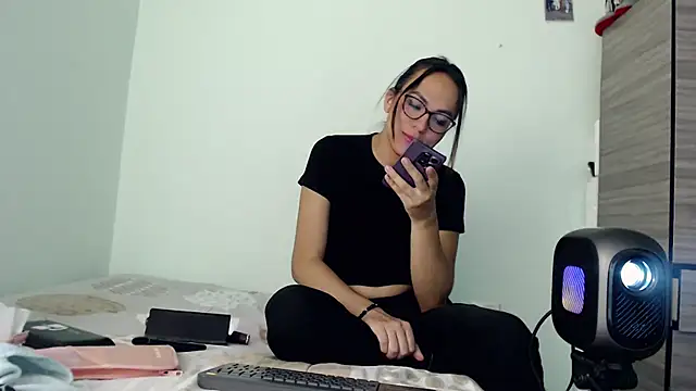 missblu online show from January 9, 8:32 pm