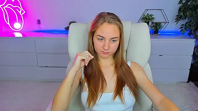 MilaAddams online show from October 1, 5:46 am