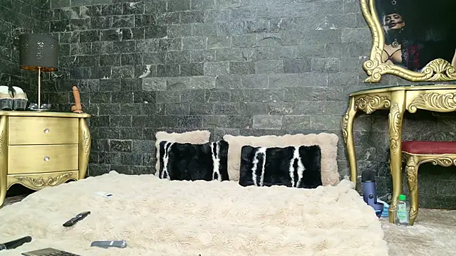 NoraAspen online show from December 21, 5:47 am