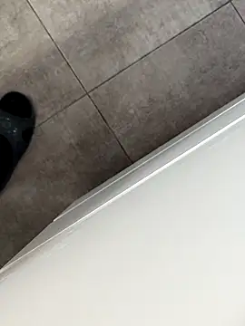 Yazaza1999 online show from September 29, 10:42 am