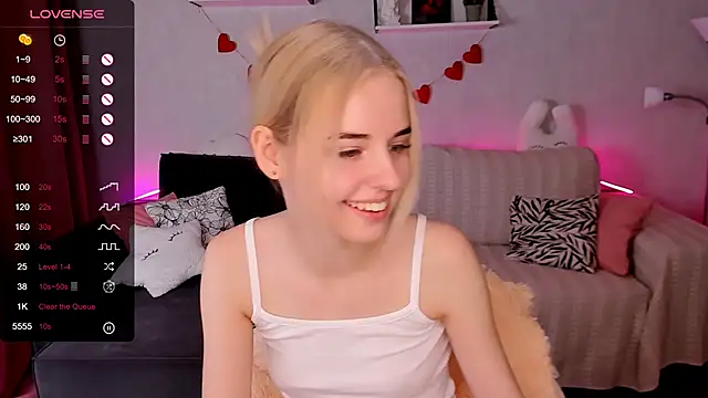 LillianShine online show from December 5, 12:03 pm