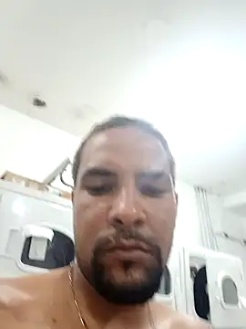 PauMolao85 online show from December 18, 10:05 pm