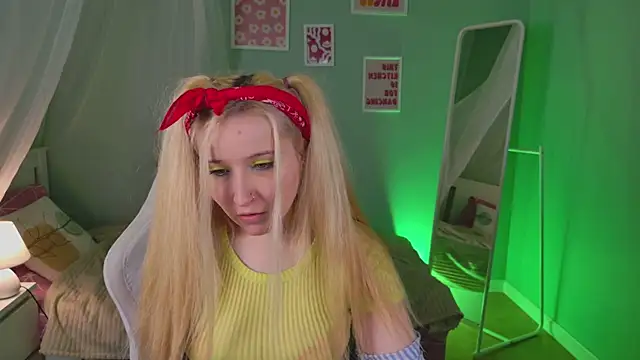 Milana Key online show from February 11, 10:15 pm