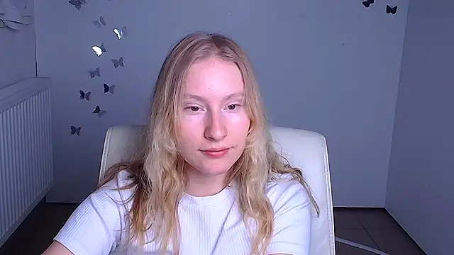 Elizabeth Kissa online show from September 14, 5:34 pm