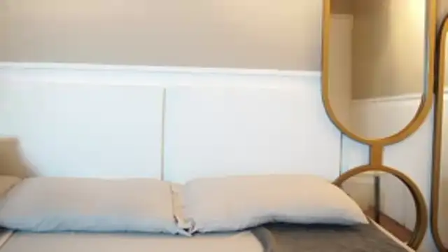 Tayler Kim online show from October 23, 6:28 pm