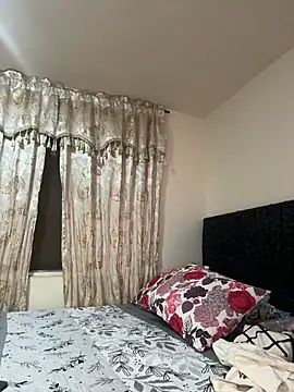 Tayler Kim online show from June 11, 8:18 pm