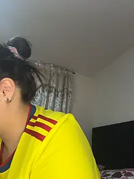 Tayler Kim online show from June 17, 9:38 pm