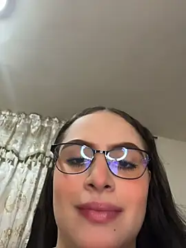 Tayler Kim online show from June 26, 8:24 pm