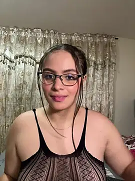 Tayler Kim online show from July 28, 8:23 pm